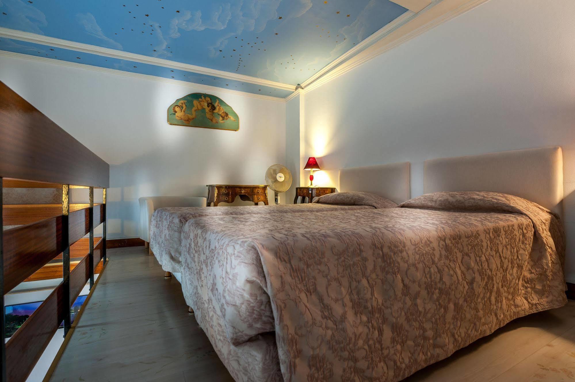 Grand Hotel Du Bel Air Paris Bagian luar foto